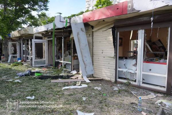 Російські війська атакували житловий квартал Запоріжжя: зафіксовано загиблих, кількість поранених зростає 22