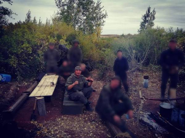 Російський командир полку наклав на себе руки після того, як Збройні сили України завдали удару по мосту в Чонгарі. 11 Російський командир полку наклав на себе руки після того, як Збройні сили України завдали удару по мосту в Чонгарі. 11