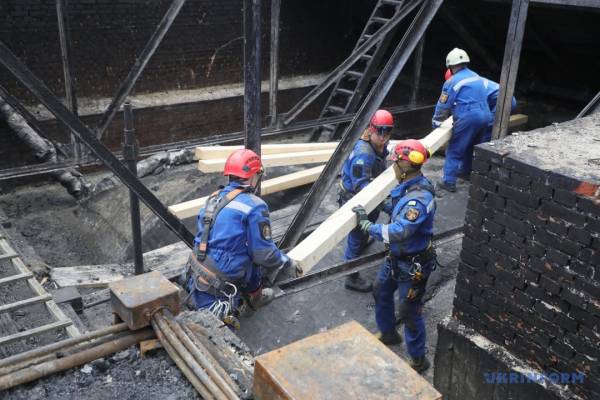 Києво-Печерська лавра постраждала від російської атаки на суму до півмільярда гривень. 15 Києво-Печерська лавра постраждала від російської атаки на суму до півмільярда гривень. 15