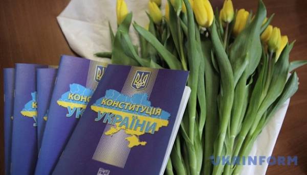 Україна святкує три десятиліття від прийняття Основного Закону