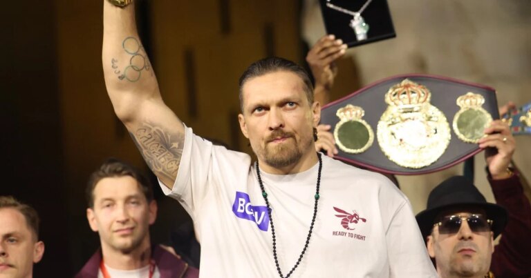 "Українці здатні на подвиги": Усик у Сполучених Штатах висловив вагому позицію щодо Зеленського 4 "Українці здатні на подвиги": Усик у Сполучених Штатах висловив вагому позицію щодо Зеленського 3