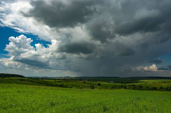 Літня гроза та задуха: передбачення погоди на 6 червня 15