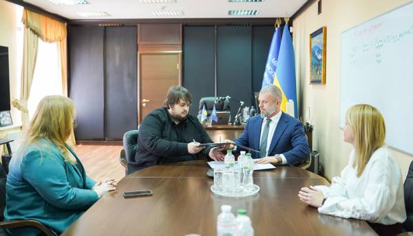 Міністерство молоді та спорту України та Фундація імені Пилипа Орлика уклали угоду про взаємодію. 5 Міністерство молоді та спорту України та Фундація імені Пилипа Орлика уклали угоду про взаємодію. 5