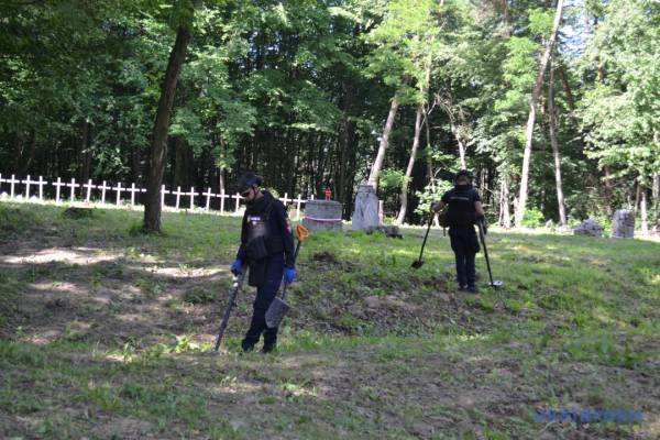 На Тернопільщині, у Пужниках, розпочалися розкопки, в яких беруть участь українські та польські археологи. 16