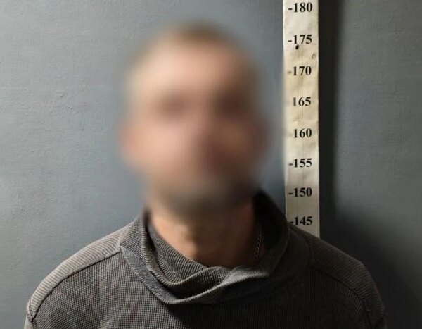 Кривава різанина на Дніпровщині: чоловік завдав жінці п’ять ножових поранень