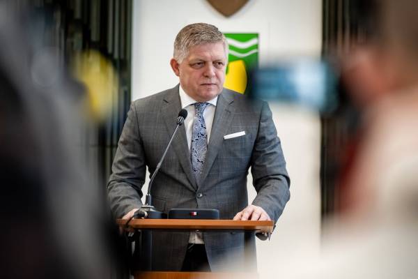 Фіцо оголосив про зустріч із Зеленським напередодні саміту Європейської ради 18 Фіцо оголосив про зустріч із Зеленським напередодні саміту Європейської ради 18