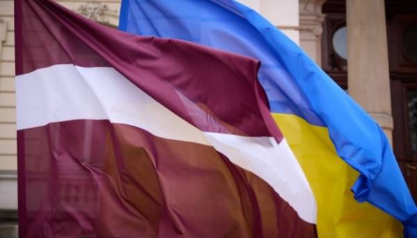Латвія віддала Україні старовинні архівні папери, датовані XIX-XX&hellip;