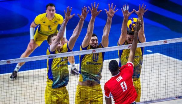 Збірна України з волейболу зазнала поразки від Польщі на стадії чвертьфіналу Ліги націй.