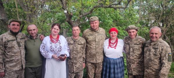 На городі кущ бузини – на столі бузиновий напій. 19 На городі кущ бузини – на столі бузиновий напій. 19