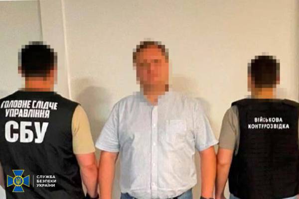 Колишнього посадовця Міністерства оборони підозрюють у зв'язку з придбанням неякісних мінометів на суму 182 мільйони гривень 6 Колишнього посадовця Міністерства оборони підозрюють у зв'язку з придбанням неякісних мінометів на суму 182 мільйони гривень 6