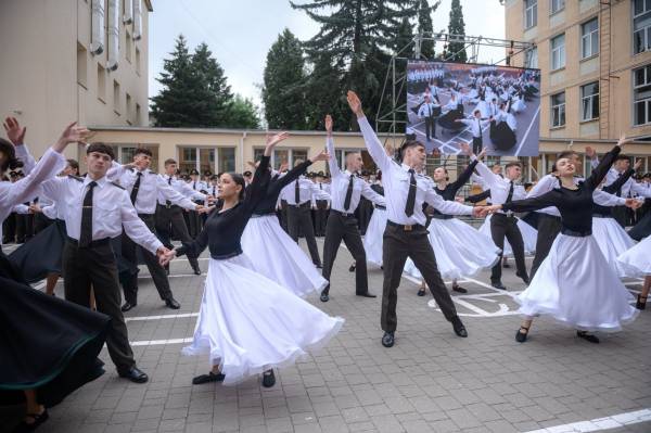 Національна гордість не виховується за одну навчальну годину 17 Національна гордість не виховується за одну навчальну годину 17
