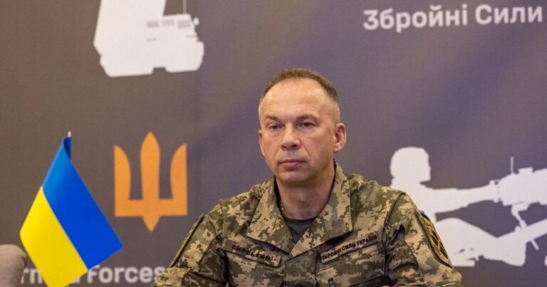ЗМІ з'ясували, хто може стати новим командувачем Збройних Сил України замість Сирського. 13 ЗМІ з'ясували, хто може стати новим командувачем Збройних Сил України замість Сирського. 9