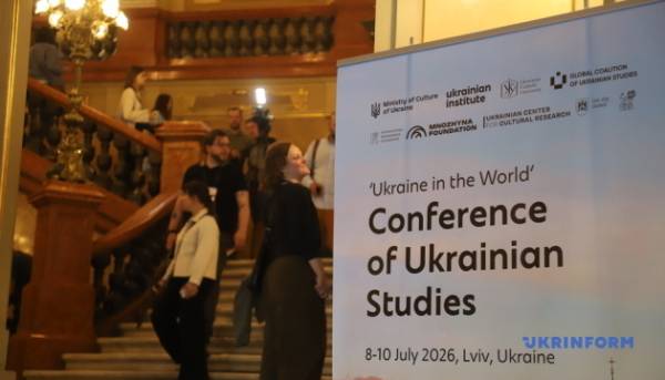 **Українська культура зазнала прямих та опосередкованих збитків на $24 мільярди внаслідок дій Росії, повідомила Бережна.** 24 **Українська культура зазнала прямих та опосередкованих збитків на $24 мільярди внаслідок дій Росії, повідомила Бережна.** 24