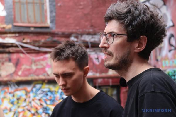 Герої книги «Місто» дорослішають на екрані під мелодії війни та електронної музики 14