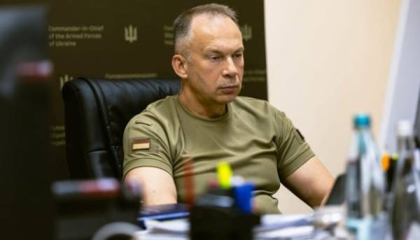 Сирський вважає успішним експеримент зі створення універсальних медичних батальйонів. 9 Сирський вважає успішним експеримент зі створення універсальних медичних батальйонів. 9