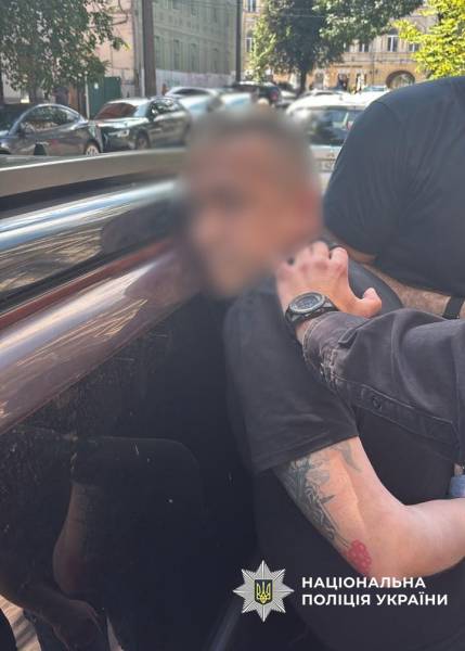 Злочин у Калинівці: правоохоронці повідомили подробиці щодо справи та затримали підозрюваних. 8