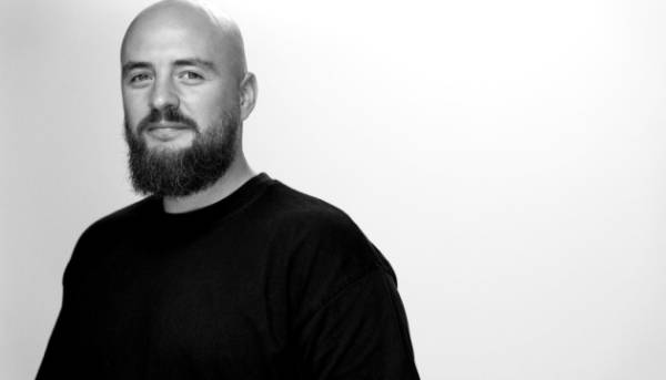 ПОРТАЛ новин 98 Український фотохудожник отримав визначну світову відзнаку за серію робіт «Кадри з фронту»