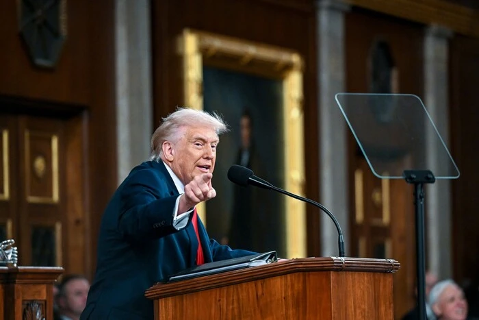 На що хворіє Трамп? Фізіотерапевт висунув нові припущення 