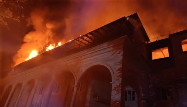 ПОРТАЛ новин 40 Масована атака РФ балістичними ракетами на Київ спричинила руйнування друкарні та знищення…