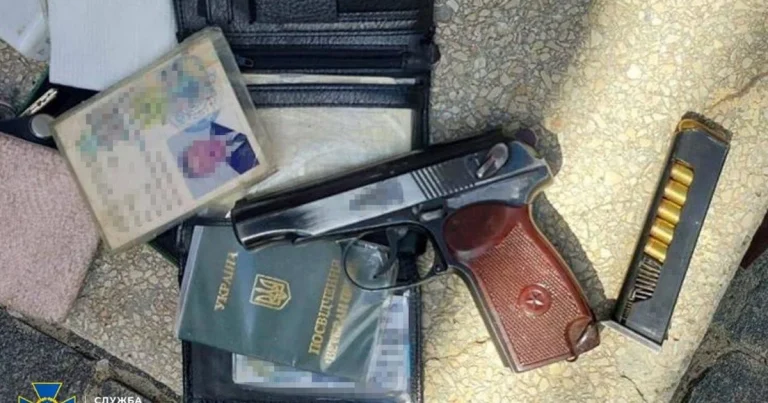 Замах на главу "Хартії": вбивця зробив два постріли 8 Замах на главу "Хартії": вбивця зробив два постріли 8