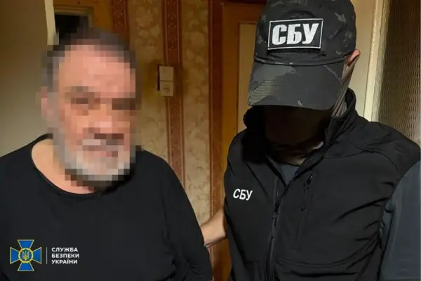 Служба безпеки України виявила в Херсоні добре законспірованого агента ФСБ, котрий корегував обстріли міста. 9 Служба безпеки України виявила в Херсоні добре законспірованого агента ФСБ, котрий корегував обстріли міста. 9