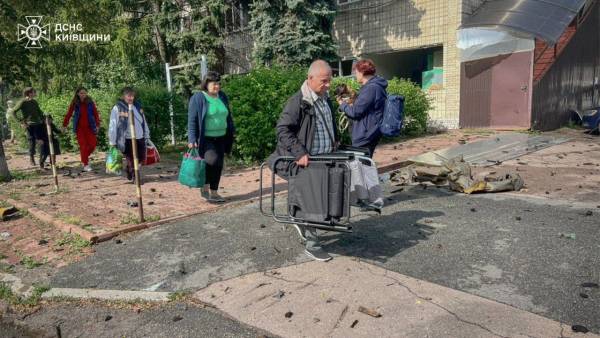 Вибухи у Вишневому поблизу Києва припинилися: з міста евакуювали понад шістсот мешканців 34