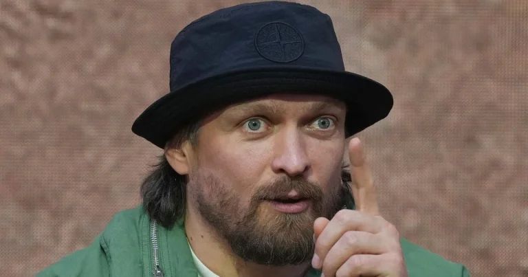Олександр Усик озвучив важливе звернення щодо закінчення спортивної кар'єри. 1