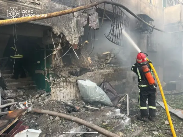 Зеленський закликає партнерів посилити тиск на Росію після трагедії в Сумах 10 Зеленський закликає партнерів посилити тиск на Росію після трагедії в Сумах 10