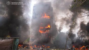 Українське місто зазнало ракетних ударів: населений пункт палає, є загиблі (фото, відео) 7 атака на Запоріжжя 21 липня_1 / © Запорізька ОВА