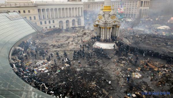 Від 7 до 10 років: колишній командир київського «Беркуту» та ще п'ятеро осіб, причетних до розгону Майдану, отримали вироки 19 Від 7 до 10 років: колишній командир київського «Беркуту» та ще п'ятеро осіб, причетних до розгону Майдану, отримали вироки 19