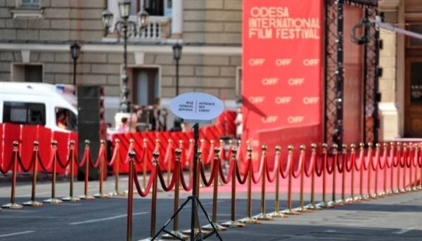 ПОРТАЛ новин 103 Фестиваль у Одесі покаже особливий показ про службу українок у війську
