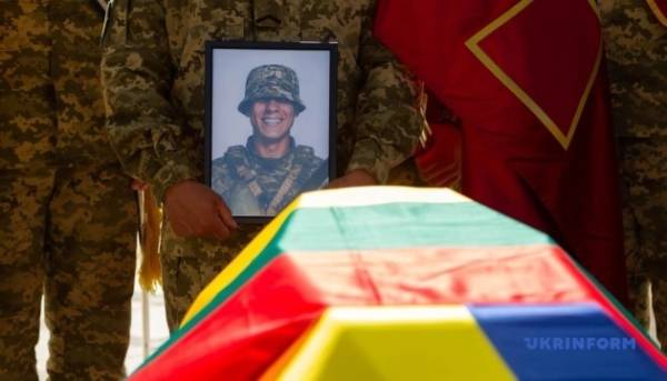 У столиці України попрощалися з литовським добровольцем Ігнасом Кайлюсом 17 У столиці України попрощалися з литовським добровольцем Ігнасом Кайлюсом 17