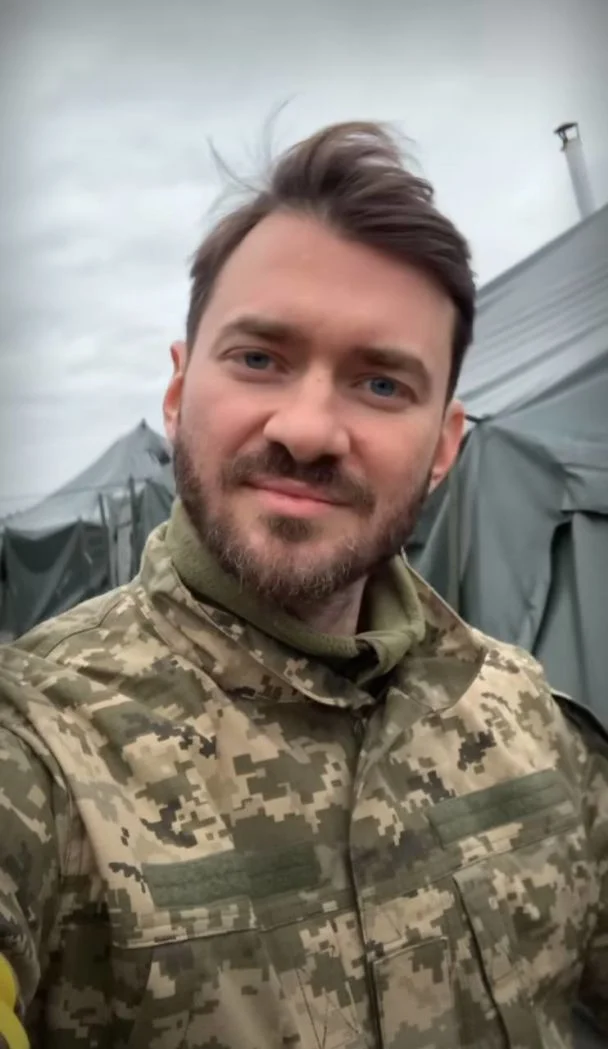 Дмитро Дікусар, захисник України, поділився подробицями своєї трансформації в Збройних Силах після зустрічі з Юрієм Горбуновим. 2 Дмитро Дікусар / © скриншот з відео