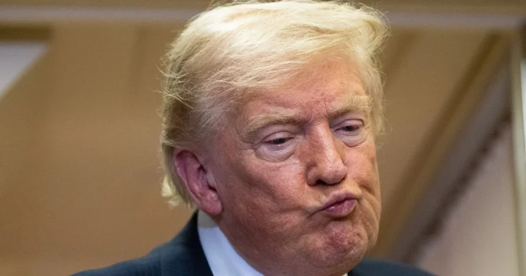 Трамп висловив сумнів щодо виробництва ракет Patriot в Україні, за даними FT 6 Трамп висловив сумнів щодо виробництва ракет Patriot в Україні, за даними FT 6