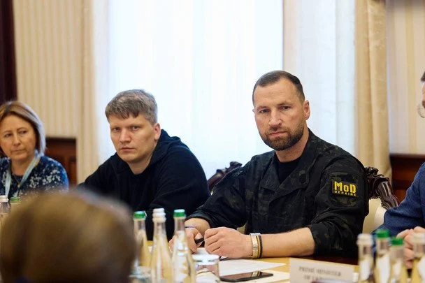 Україна може отримати ракети до "Петріот" раніше: нові угоди зі Сполученими Штатами 4 Переговори уряду з Raytheon в Україні / Фото: t.me/Koretskyi_official