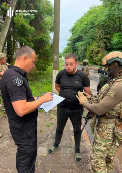 Двом військовим з полку "Азов" інкримінують жорстоке поводження з товаришами по службі 5 Двом військовим з полку "Азов" інкримінують жорстоке поводження з товаришами по службі 5