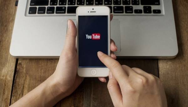 YouTube в Україні призупинив роботу каналів таких зірок, як Ані Лорак, Басков та Розенбаум, через їхню позицію щодо війни.