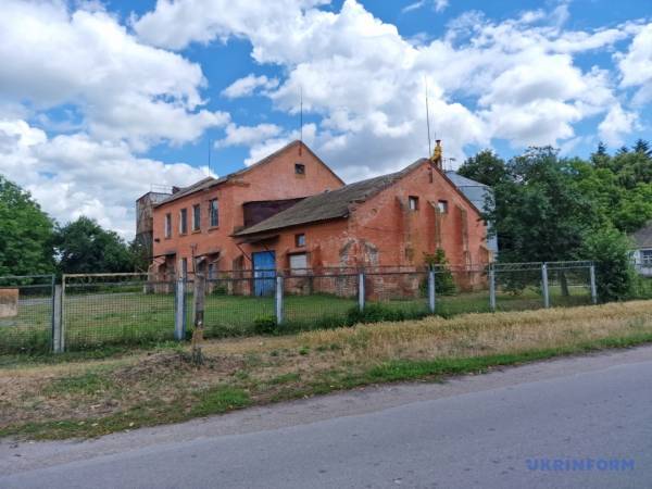 Гельмязів: між картою Гійома де Боплана та купюрою 2000 гривень від Нацбанку 25