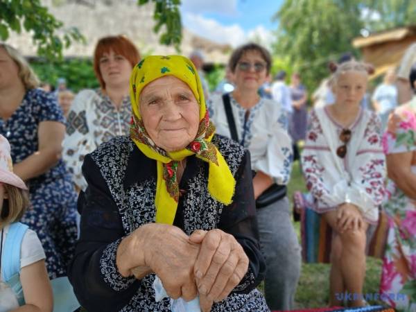 «Зажинки»: перші зібрані збіжжя відклали для різдвяного дідуха 27 «Зажинки»: перші зібрані збіжжя відклали для різдвяного дідуха 27