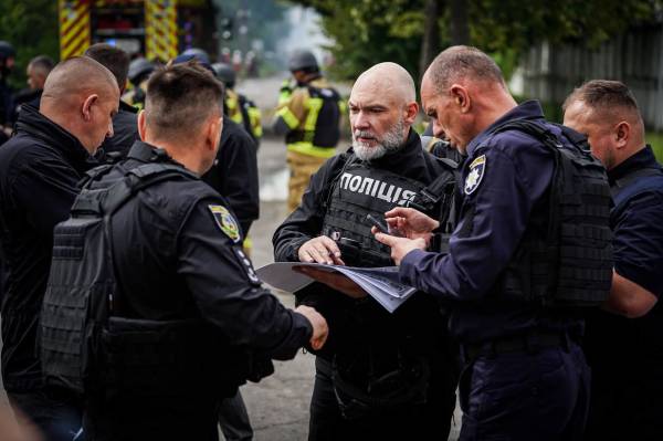 Вибухи у Вишневому поблизу Києва припинилися: з міста евакуювали понад шістсот мешканців 25