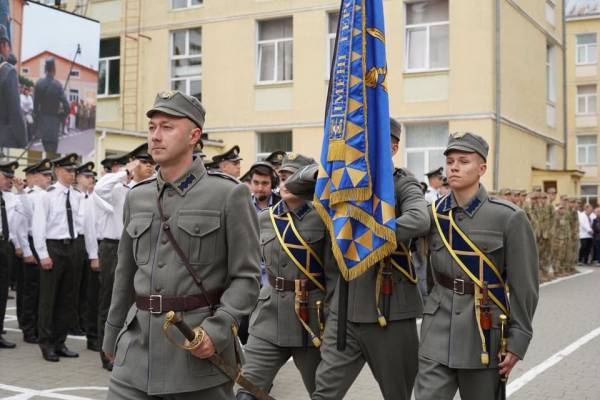 Національна гордість не виховується за одну навчальну годину 19 Національна гордість не виховується за одну навчальну годину 19