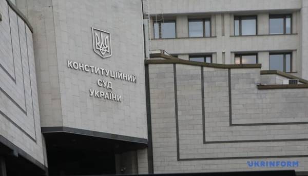 ПОРТАЛ новин 105 Конституційний суд України визнав неконституційним скасування запобіжного заходу для проходження військової служби.