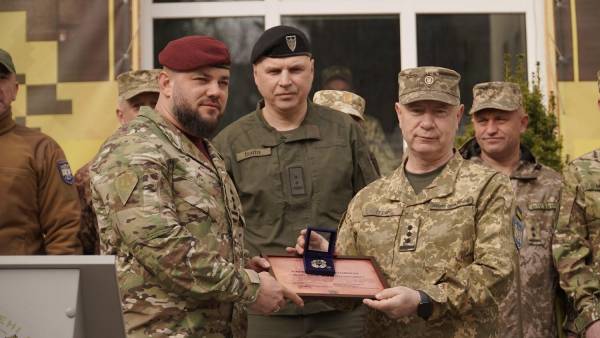 Національна гордість не виховується за одну навчальну годину 13 Національна гордість не виховується за одну навчальну годину 13