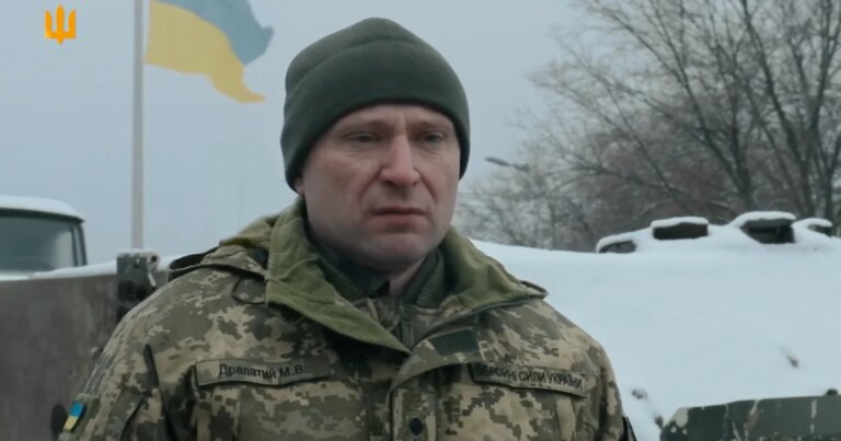 Росія розшукує нового головнокомандувача ЗСУ: у чому звинувачують Драпатого 10 Росія розшукує нового головнокомандувача ЗСУ: у чому звинувачують Драпатого 5