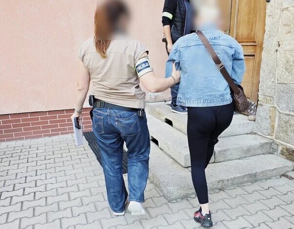 Напад на українських дітей у Легниці: 26-річній затриманій загрожує понад 7 років ув’язнення