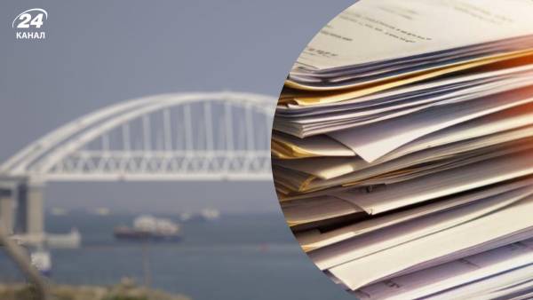 Адміністраціям Феодосії та Керчі, що перебувають під окупацією, доручено терміново евакуювати важливі папери. 15 Адміністраціям Феодосії та Керчі, що перебувають під окупацією, доручено терміново евакуювати важливі папери. 15
