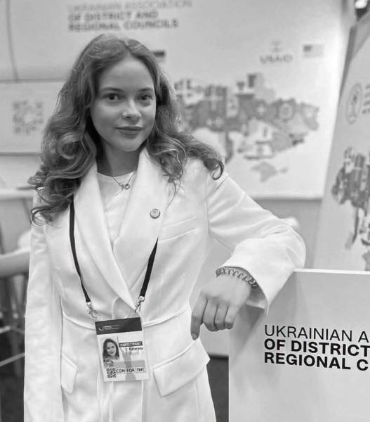 Працівниця Української асоціації районних та обласних рад Катерина Шалупня загинула внаслідок російського удару по Київщині. 4
