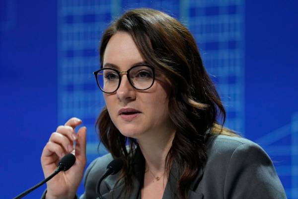 Ціни на воду в Україні: Юлія Свириденко висловилася щодо становища 9 Ціни на воду в Україні: Юлія Свириденко висловилася щодо становища 9