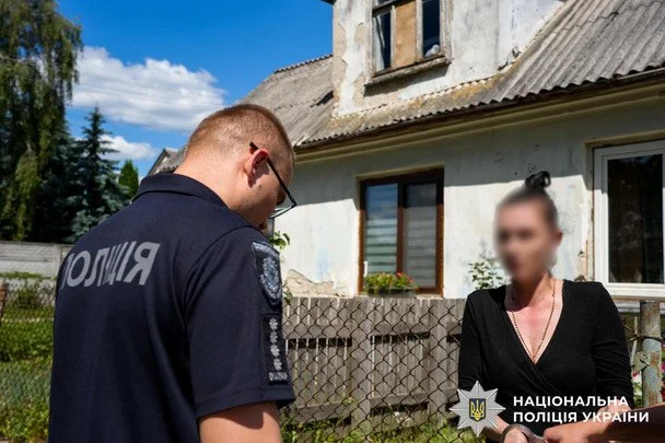 Дітей голодували, отримували тілесні ушкодження і були продані за гроші: в Україні затримано трьох недобросовісних матерів (фото) 11 В Україні затримали трьох матерів / © Національна поліція України