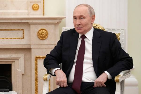 "Сидять біля телефону": Подоляк пояснив, чому Кремль хвилюється через відсутність дзвінка Трампа 7 "Сидять біля телефону": Подоляк пояснив, чому Кремль хвилюється через відсутність дзвінка Трампа 7